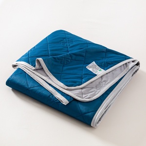 Nouvelle <span class=keywords><strong>Couette</strong></span> d'Été en Fibre Rafraîchissante Couleur Unie, <span class=keywords><strong>Couette</strong></span> Climatisation à Texture Glacée, Fibre <span class=keywords><strong>Fine</strong></span> et Refroidissante, Vente en Gros - Product Image 4
