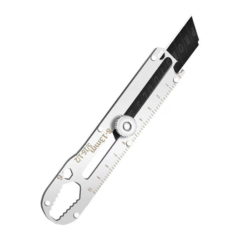 1 couteau utilitaire rétractable + 12 lames remplaçables.