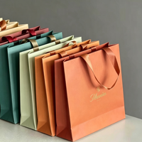 Sac en carton blanc recyclable de 6 à 9 kg, fabriqué sur mesure avec logo personnalisé, porte-cadeau de luxe