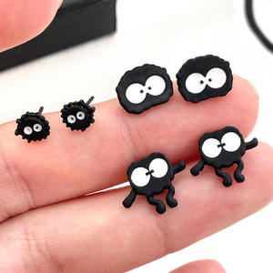 Lot <span class=keywords><strong>de</strong></span> 3 paires <span class=keywords><strong>de</strong></span> boucles d'oreilles créatives <span class=keywords><strong>de</strong></span> style coréen, mignonnes, en forme <span class=keywords><strong>de</strong></span> dessin animé, pour femmes, petites boucles d'oreilles en forme <span class=keywords><strong>de</strong></span> boule <span class=keywords><strong>de</strong></span> <span class=keywords><strong>charbon</strong></span> noire, bijoux cadeaux - Product Image 3