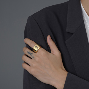 Anillo Cuadrado de Oro de 18 mm con Grabado Láser de Árbol del Amor, Joyería de Moda para Hombre, Regalo - Product Image 2