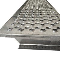 Plaques antidérapantes perforées en maille à motif crocodile, résistantes à la corrosion, avec découpe et soudure sur mesure pour marches d'escalier