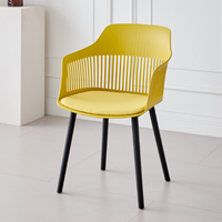 Chaises de salle à manger en plastique PP épais pour la maison, le bureau, la salle à manger, design moderne pour les salons de thé et les pâtisseries, chaises avec dossier, petits tabourets