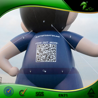 Modèle de policier gonflable géant Forme humaine Homme gonflable en plastique Figure d'air avec code QR
