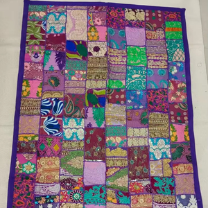SILKGRAM Décoration Murale Artistique Rideau Tapisserie Broderie Patchwork Sari Coton Fait Main Moderne Bohème Écologique Tissé - Product Image 1