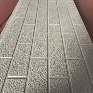 Pannello Isolante in Metallo Intagliato per Ristrutturazione Edilizia - Product Image 1
