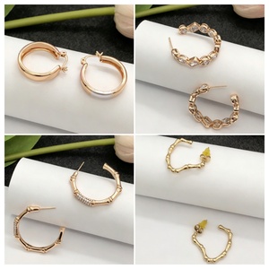 <span class=keywords><strong>Orecchini</strong></span> Xuping in oro 14K 18K 24K, <span class=keywords><strong>orecchini</strong></span> <span class=keywords><strong>a</strong></span> cerchio con grandi diamanti e cristalli, <span class=keywords><strong>orecchini</strong></span> <span class=keywords><strong>a</strong></span> <span class=keywords><strong>clip</strong></span> placcati oro 18K, <span class=keywords><strong>orecchini</strong></span> alla moda per donna - Product Image 6