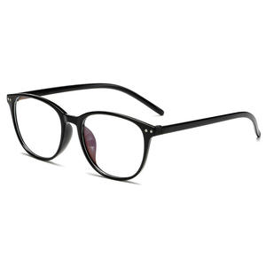 Vente en gros <span class=keywords><strong>de</strong></span> <span class=keywords><strong>lunettes</strong></span> <span class=keywords><strong>de</strong></span> lecture rétro unisexes à verres transparents anti-lumière bleue personnalisées <span class=keywords><strong>avec</strong></span> monture PC noire pour le <span class=keywords><strong>travail</strong></span> - Product Image 1