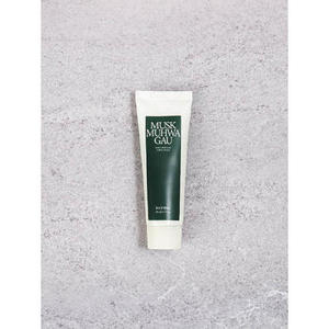 Daily Comma Musk Fig 50 ml Crema de manos Vegan Most Perfume con manteca de karité Ácido hialurónico Aloe Vera para hidratación nutritiva - Product Image 1