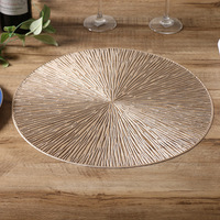 Sous-verres creux en PVC noir au design moderne classique Stock disponible napperons en plastique de qualité alimentaire pour tables pour articles ménagers