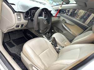 <span class=keywords><strong>Toyota</strong></span> <span class=keywords><strong>Corolla</strong></span> 2007 1.6 GL Manual, Sedán Japonés Icónico, Eficiente en Combustible y Extremadamente Confiable, Perfecto para <span class=keywords><strong>el</strong></span> <span class=keywords><strong>Primer</strong></span> Auto - Product Image 5