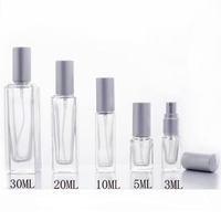 Vente flash 3ML 5ML 10ML 20ML 30ML 50ML Flacon de parfum en verre rectangulaire Flacon pulvérisateur séparé Flacon pulvérisateur de maquillage