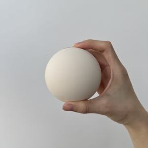 Balles en caoutchouc naturel résistantes à l'huile, balles solides pour jouets avec service de découpe, certifiées ISO9001, spécifications de 2 mm à 320 mm - Product Image 2