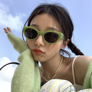 V <span class=keywords><strong>Victoria</strong></span> mariposa ojo de gato sombras al por mayor señora chica regalo moda gafas de sol plástico hombres mujeres gafas de sol - Product Image 4