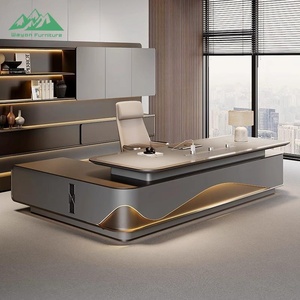 Bureau de direction de luxe Wayon avec éclairage LED intégré, grand poste de travail pour PDG, bureau de patron - Product Image 1