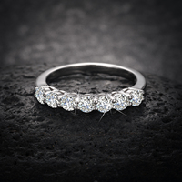 Bague d'éternité en argent S925 avec pierre de moissanite ronde taille brillant de 2 mm, prête à être expédiée, bague de fiançailles, bijoux pour femmes