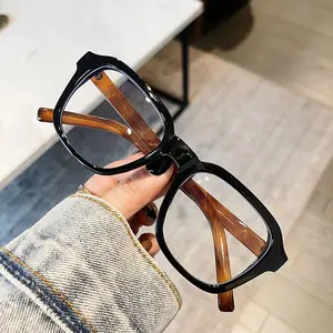 Montatura in plastica quadrata all'ingrosso occhiali semplici fantasia stile coreano trasparente anti luce blu montature per occhiali prescrizione ottica