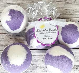 Bombas de Baño y Ducha Orgánicas Hechas a Mano con Sal Marina Natural para Hidratar la Piel Seca - Estilo Adorable - Product Image 1