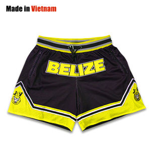 Pantalones cortos de baloncesto de malla para jóvenes Pantalones cortos deportivos vintage de estilo callejero personalizados - Product Image 1