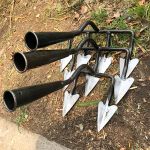 Outil de jardinage de haute qualité, <span class=keywords><strong>houe</strong></span> triangulaire à <span class=keywords><strong>deux</strong></span> <span class=keywords><strong>dents</strong></span> avec manche en bois - Product Image 6