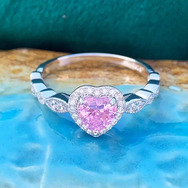 विशेष महिला उच्च गुणवत्ता वाले गहने दिल के आकार 925 स्टर्लिंग चांदी की अंगूठी शादी के लिए 5a घन के साथ स्टर्लिंग चांदी की अंगूठी