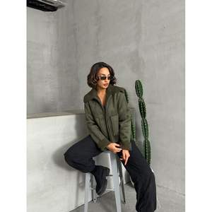 Manteaux en daim synthétique pour femmes, vestes en gros - Product Image 4