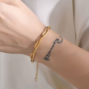 Joyería Personalizada, Brazalete de Acero Inoxidable con Baño de Oro PVD de 18K y Circonitas, Diseño de Clip, para Mujer, Venta al Por Mayor - Product Image 2