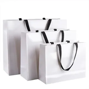 Bolsas de embalaje de cartón con asa de cinta impresa personalizada, color negro mate, para compras de papel de regalo de lujo con logotipo - Product Image 4