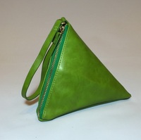 Sac à monnaie Portable en similicuir pour femmes avec poignée dames mode Mini pochette de maquillage pyramidale Pu Triangle sac cosmétique