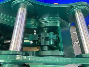 Coupleur hydraulique à dégagement rapide GJEM à double verrouillage avec composant central du moteur pour excavatrice de 1,5T à 4T - Product Image 3