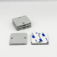 Étiquettes RFID/NFC carrées rigides haute fréquence 45*45 mm, mini-étiquettes passives HF pour la gestion des palettes, l'hôtellerie et les paiements
