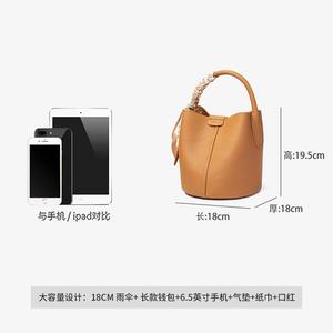 Sac bandoulière grande capacité haut de gamme pour femme, nouveau style 2025, sac seau polyvalent, sac à main de travail en PU - Product Image 5
