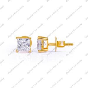 Boucles d'oreilles clous solitaires classiques en or, taille princesse, accessoire haut de gamme pour femme au meilleur prix - Product Image 2
