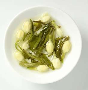 Thé vert au <span class=keywords><strong>jasmin</strong></span> chinois certifié de qualité supérieure avec pilules vertes à la grenade Thé vert chinois Riz grillé à la menthe - Product Image 1