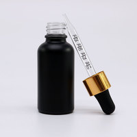 Bouteilles en verre noir mat givré de 5 ml, 10 ml, 15 ml, 20 ml, 30 ml, 50 ml, 100 ml avec bouchon compte-gouttes gradué pour huile essentielle