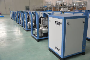 เครื่องอัดอากาศแบบสกรูลูกสูบโรตารี่เลเซอร์ตัดแบบไร้น้ำมันสำหรับโรงพยาบาล รถบัส รถบรรทุก เป่าขวด - Product Image 6