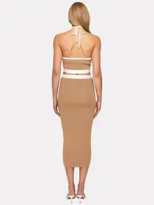 2023 여름 패션 베스트 셀러 로프 홀터 넥 오픈 백 중공 섹시한 스키니 리브 플러스 사이즈 맥시 니트 여성 드레스 스웨터