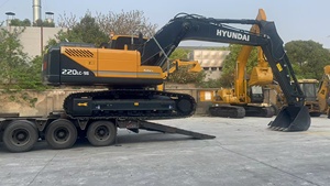 รถขุดไฮดรอลิกแบบตีนตะขาบ Hyundai 220LC-9S รุ่นปี 2022 พร้อมบุ้งกี๋ขุดขนาด 1.15 เมตร ความจุ 22 ตัน น้ำหนักใช้งาน 22 ตัน พร้อมปั๊มไฮดรอลิก - Product Image 5