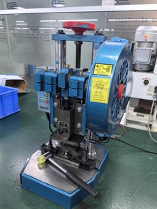 0,5 <span class=keywords><strong>1</strong></span> <span class=keywords><strong>1</strong></span>,5 <span class=keywords><strong>2</strong></span> 3 4 <span class=keywords><strong>Ton</strong></span> Punzonadora eléctrica de escritorio Pequeña máquina punzonadora para la venta - Product Image 4