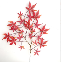 Feuilles d'érable artificielles en soie de feuilles rouges de haute qualité pour la décoration intérieure