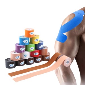 Envoltura <span class=keywords><strong>de</strong></span> cinta atlética autoadhesiva, cinta deportiva <span class=keywords><strong>de</strong></span> rayón Premium atlética 5cm X 5m, cinta <span class=keywords><strong>de</strong></span> kinesiología negra diseño personalizado - Product Image 1