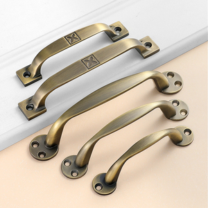 Maniglie e <span class=keywords><strong>Pomelli</strong></span> <span class=keywords><strong>per</strong></span> <span class=keywords><strong>Mobili</strong></span>, Maniglia da Cucina in Bronzo Anticato, <span class=keywords><strong>Pomelli</strong></span> <span class=keywords><strong>per</strong></span> Porte, Maniglie Antiche <span class=keywords><strong>per</strong></span> Cassettiere - Product Image 4