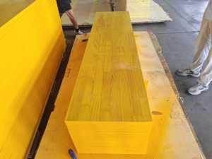 Tablero de Contrachapado de 3 Capas de 21 mm y 27 mm, <span class=keywords><strong>Panel</strong></span> Amarillo de Madera de Pino para Encofrado con Recubrimiento de Pegamento UV, <span class=keywords><strong>Panel</strong></span> de 3 Capas - Product Image 3