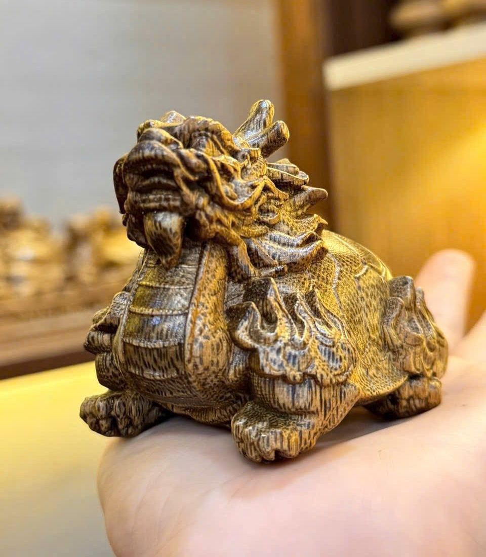 สีน้ำตาล