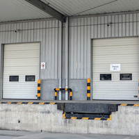 Porte sectionnelle industrielle moderne en acier, personnalisée par le fabricant, pour la logistique, automatique, coupe-feu, électrique latérale