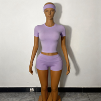 Ensemble court deux pièces Y2K pour femme avec t-shirt à manches courtes et short taille haute, tenue décontractée, logo personnalisé pour l'été 2026