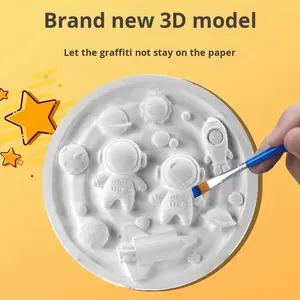 子供の手作り絵画おもちゃカラーリング3D塗装プラスチック人形白石膏落書きキット - Product Image 3