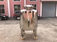 Tanque de Almacenamiento de Líquidos Calientes con Aislamiento Térmico y Preservación de Temperatura