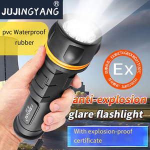 Linterna LED Clásica de Alta Luminosidad, Funciona con 2 Pilas Secas Tipo D, Luz de Emergencia para Interiores y Exteriores, para Uso Nocturno de Personas Mayores y Estudiantes - Product Image 2