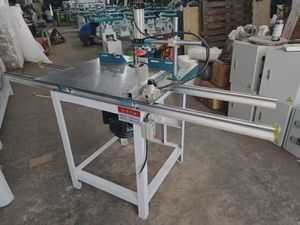 Scie circulaire électrique <span class=keywords><strong>à</strong></span> <span class=keywords><strong>table</strong></span> coulissante facile <span class=keywords><strong>à</strong></span> utiliser, machine <span class=keywords><strong>à</strong></span> bois avec engrenage central pour la découpe et le sciage du bois - Product Image 5